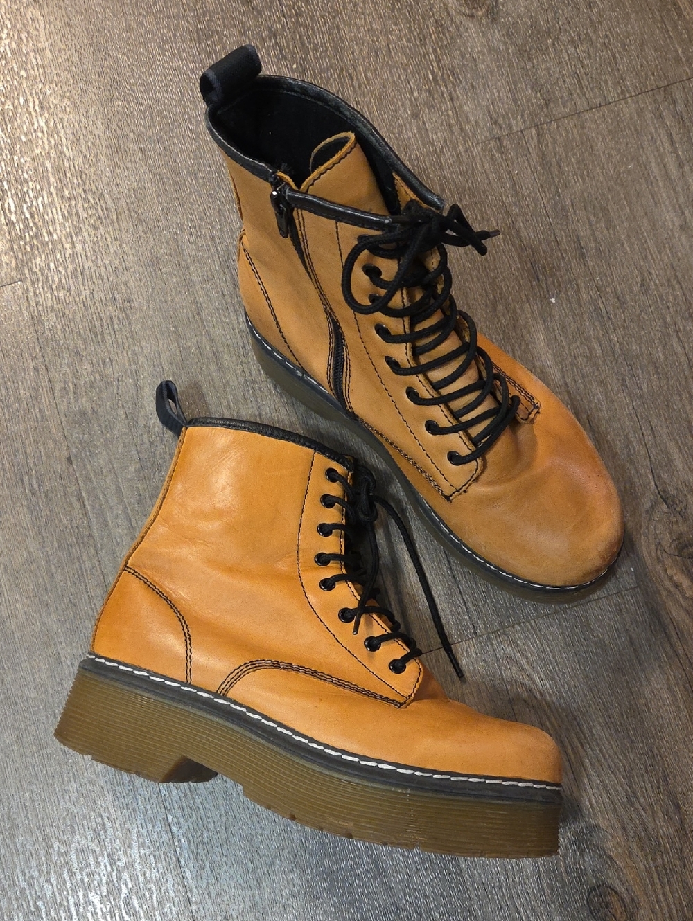 Roolee • "Elvis" Tan Leather Platform Combat Boots - Picture 4 of 12